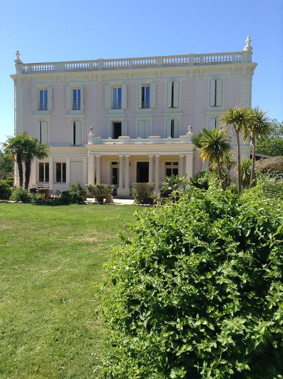 Chateau La Roque Margaux Hotel Servian ภายนอก รูปภาพ